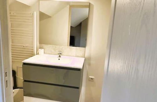 Sainte-Anne - Faubourg Noyon Apartment | L'Airzenity ~ Chill ~ Proche Gare ~ WiFi