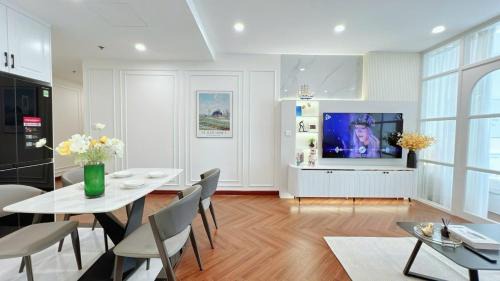 Hoang Mai Apartment | L'amie Homestay - Vinhomes Times City