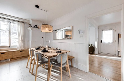 Quartier 5-4 Apartment | L'Ancestrale-3 bedroom-1.5 bathroom