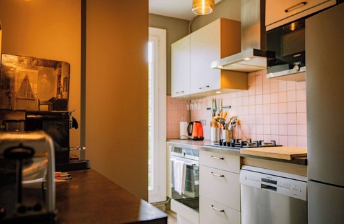 Pere Lachaise Apartment | L'Aneto - Charme, Balcon, Home-cinema