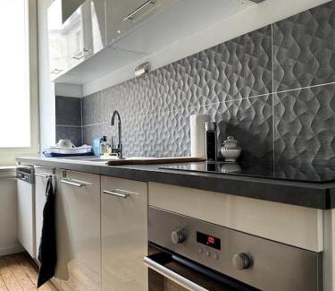 Poincare - Foch - Anatole France - Croix de Bourgogne Apartment | L appart à la Gare