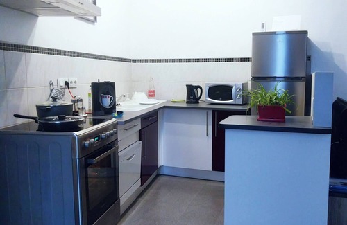 Millau Apartment | L'appart Millau - City Centre - Holiday Apartment with Wi-Fi and Free Parking