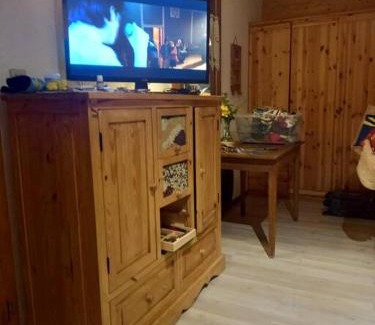 Beaufort Apartment | L'appartement LES BOSSONS en lisière de forêt dans le chalet Génépi