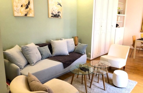 Chaillot Apartment | L'appartement Magdebourg