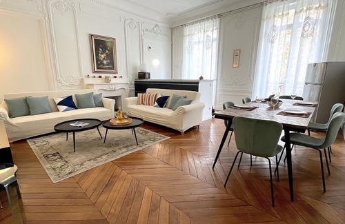 Madeleine Apartment | L'appartement Malesherbes