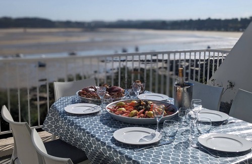 Locquirec Apartment | L'Appartement Pentrez in Keraudren sea view Locquirec 3* hotel