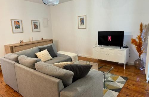 Clermont-Ferrand Apartment | L'Aquarelle by Primo C0nciergerie