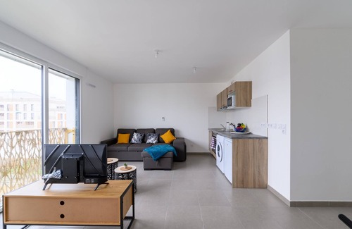 Villepinte Apartment | L'Arena - Balcon et Parking privé