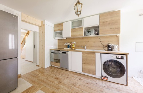 La Bourboule House | L'Arverne du Rocher - Maison vue montagne