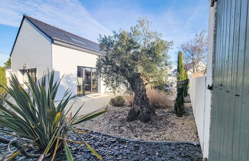 Carnac House | L'atelier d'artiste by Interhome