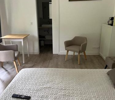 Le Thor Bed & Breakfast | L'atelier des Coudelières