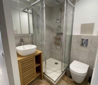 Martigues Apartment | L Atelier, studio au petit port de Martigues