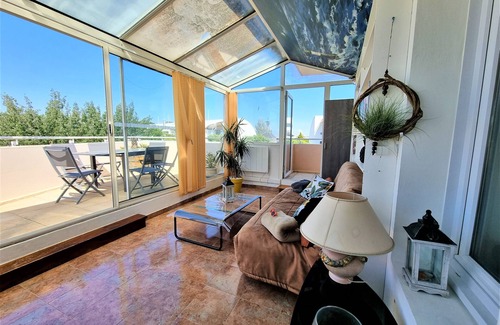 La Rochelle Apartment | L'atrium de la Sole