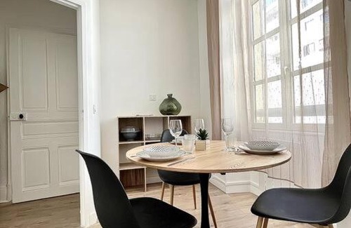 Romans-sur-Isere Apartment | L'Aventurine - Romans