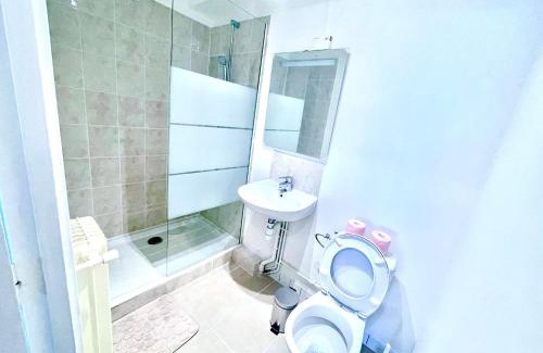Clamart Apartment | L'Azur de Clamart