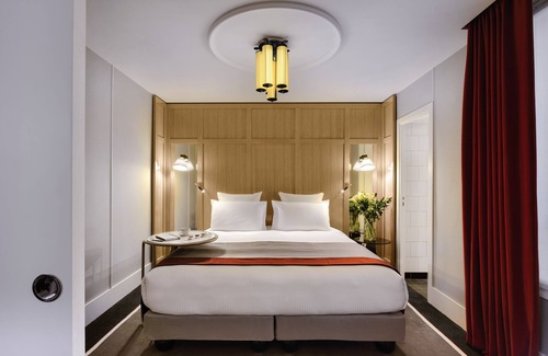Quartier de la Porte-Saint-Denis Hotel | l'Echiquier Opéra Hotel Paris - MGallery Collection