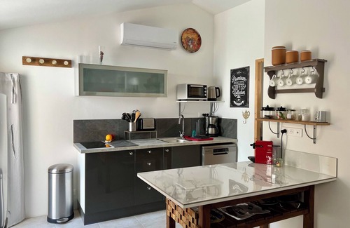 Merindol Other | L'Ecrin de Mérindol, a haven of peace in the heart of the village