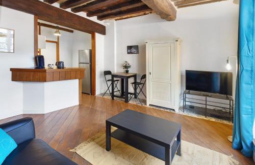 Decre-Cathedrale Apartment | L'Emery - Central & Confortable