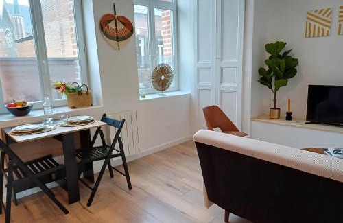 Sainte-Anne - Faubourg Noyon Apartment | L'escapade - 1 lit et 1 couchage d'appoint - Proche centre ville