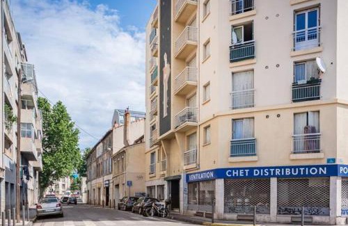 Baille Apartment | L'Escapade-Wifi-Netflix-Balcon-La Timone-Vélodrome Urban NestConciergerie