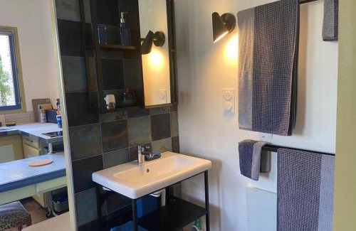 La Ciotat Apartment | L’Esperado Coquet studio 12 min à pied des plages.