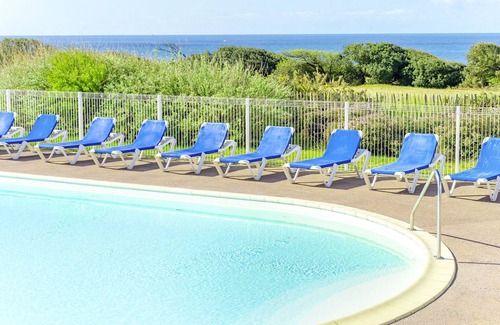 Chateau-d'Olonne Apartment | L'Estran (S4) by Interhome