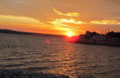 Saint-Mitre-les-Remparts House | L'hippocampe