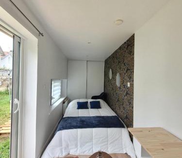 Joncours-Proce House | L'Home Had oro