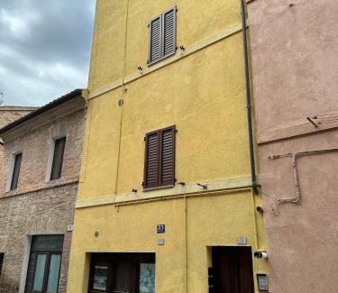 Macerata House | L'inchiostro di Dante