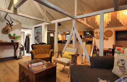 Basse Vallee House | L'incroyable maison de Mamie MECHANT