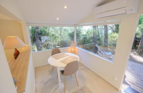 Aix-en-Provence Apartment | L'intimiste
