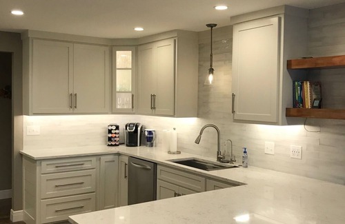 Camdenton House | L@k! Lakefront/Golf Course HOME Private, Upscale Sleeps 1-10