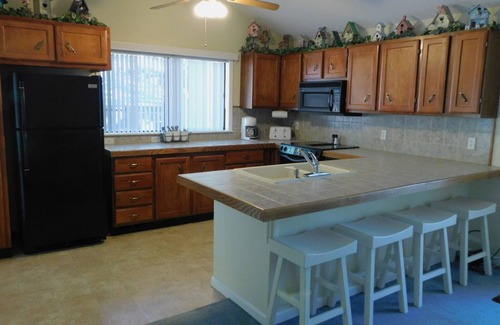 Jones Mills House | L@K Resort Living on 2 Wooded Acres. Amazing! Outdoor Fun! Hot Springs