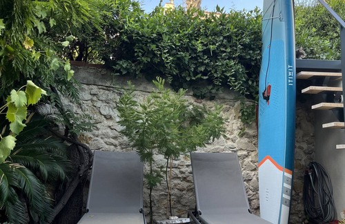 7th Arrondissement House | L'oasis - Maison Exceptionnelle au Bord de la mer