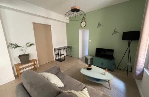 Paulhan Apartment | L’olivier - Appartement