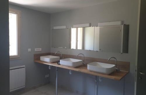 Chateau-Arnoux-Saint-Auban Bed & Breakfast | L'Oustaou