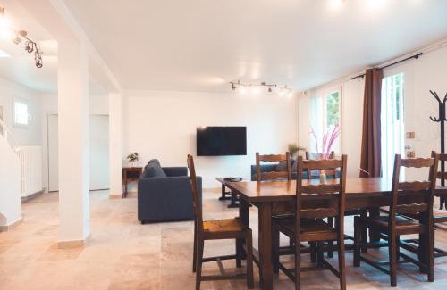Tours House | L'Unique- Maison de famille en Plein Centre-Ville
