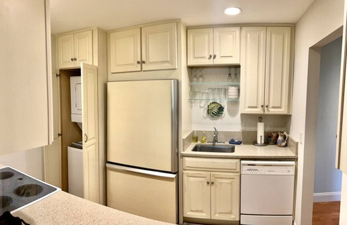 Demere Park Condo | L3, downstairs Oceanwalk/remodeled