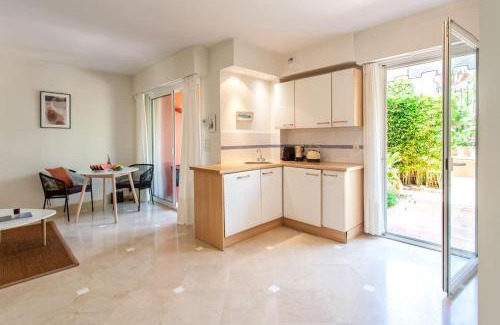 Saint-Jean-Cap-Ferrat Apartment | L34 Hermès Suite terrace parking AC 2mins SEA