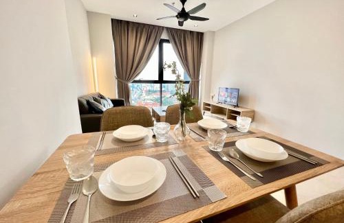 Tropicana Apartment | LA 1-10 Pax Cozy Home Tropicana 3Rooms 4QBeds Wifi&TV