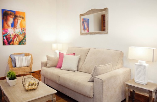 La Trinidad-San Juan y Todos los Santos Apartment | La Almazara en La Casa del Aceite