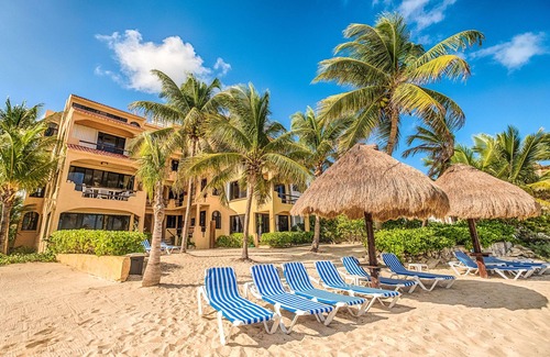 Akumal Condo | La Bahia #2, Toes in the Sand