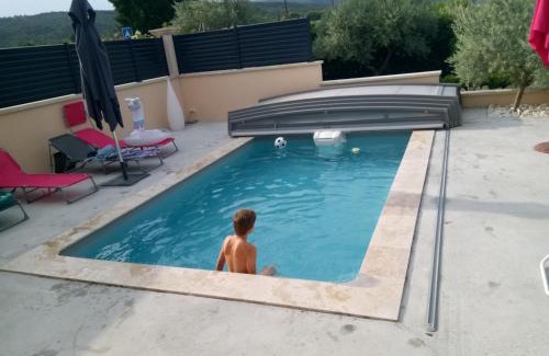 Blauvac House | la bastide aux buis avec piscine