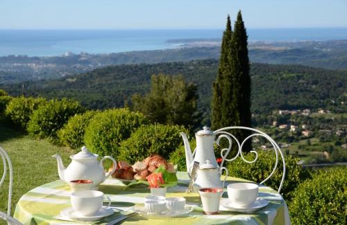 Vence Bed & Breakfast | La Bastide des Pins