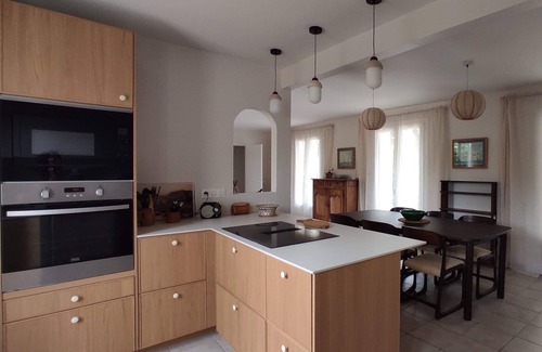 Bretignolles-sur-Mer House | La Bavardelle: house for 10 people, 100 m from the beach, large garden