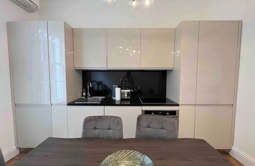 Brompton & Hans Town House | La Belle Etage by Harrods Airconditioning