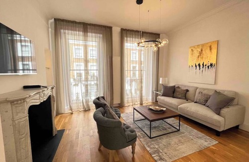 Brompton & Hans Town House | La Belle Etage by Harrods Airconditioning