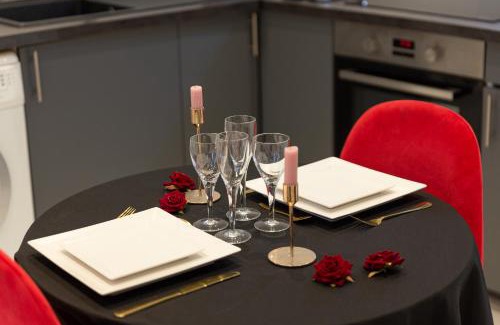 Morangis Apartment | La belle Hirondelle - Love Room Jacuzzi