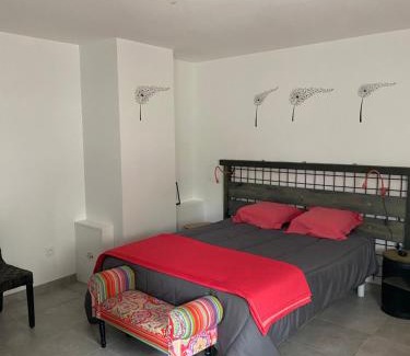 Saint-Rome-de-Cernon Apartment | La Bergerie