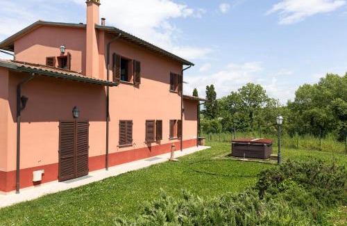 Montopoli in Val d'Arno Apartment | La Bettola Tavern Rooms Restaurant